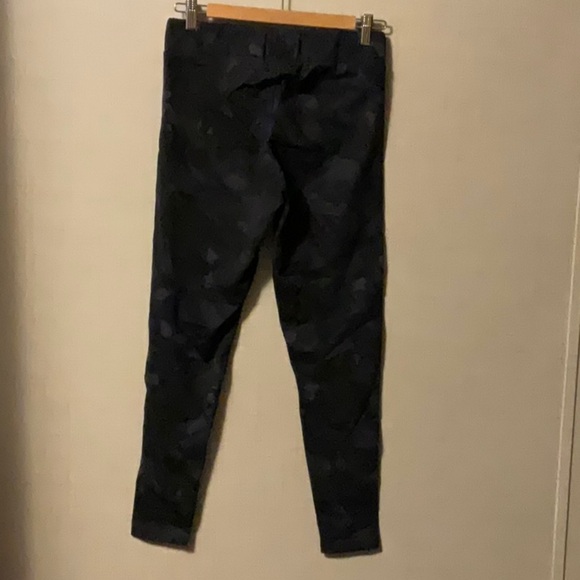 Matty M Black Leggings Sleek Form-Fitting Design - Picture 3 of 6